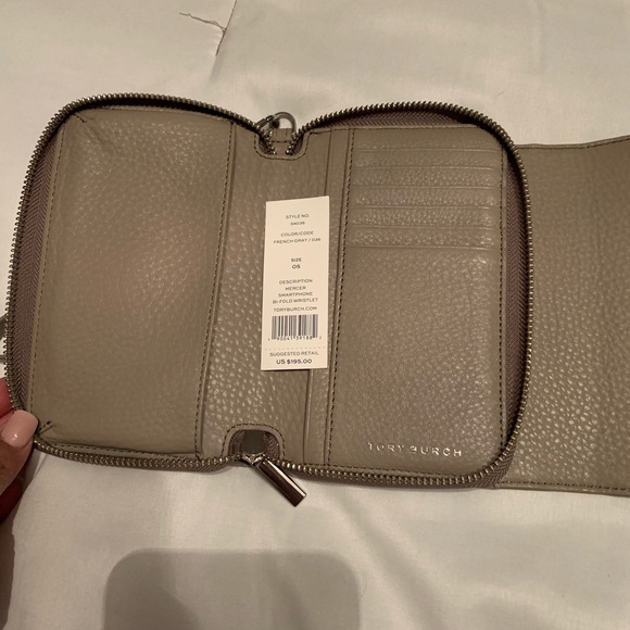 Tory Burch smartphone wristlet - Picture 5 of 5